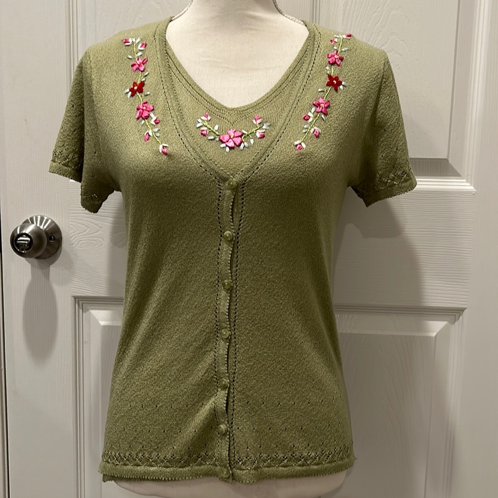 Villager 2-piece cardigan (small) and shell (medium) set